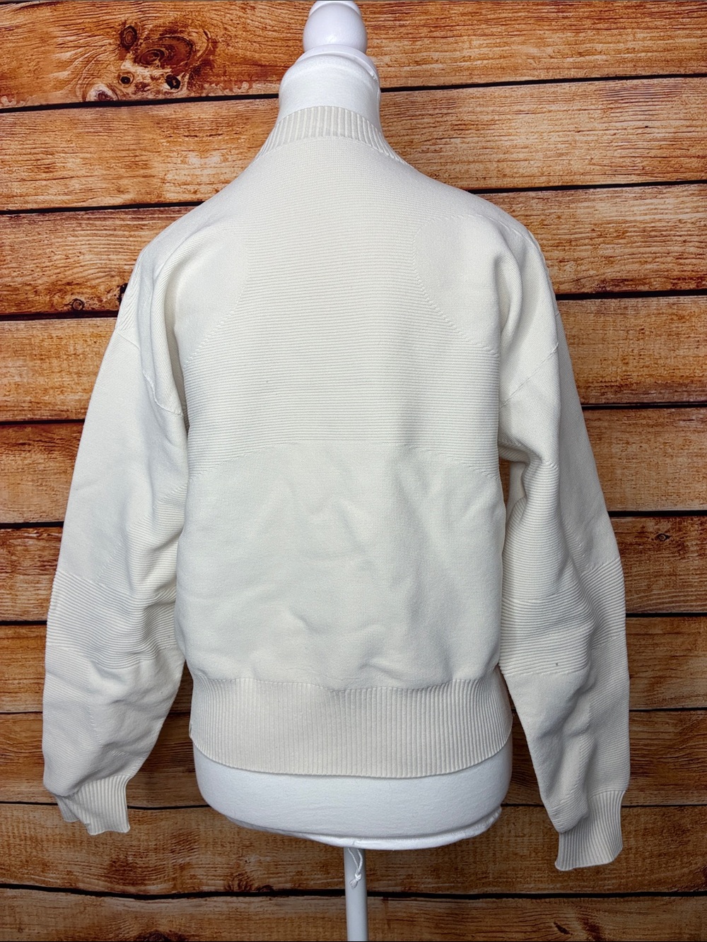Lululemon All Around Crewneck Sweater
White Opal Like New Size 8 - Picture 10 of 12